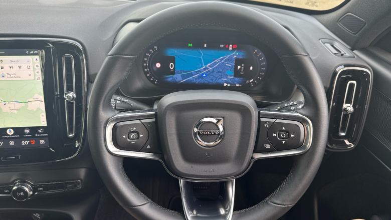 Volvo XC40 2.0 B3P Plus Black Edition 5dr Auto Petrol Estate